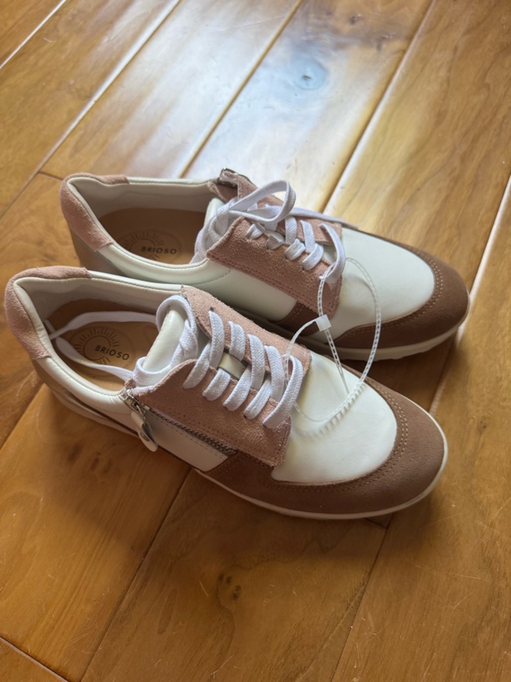 NWT Brioso Mimi Leather Zip Sneakers Sz 7,5 (no original box) - Picture 13 of 15